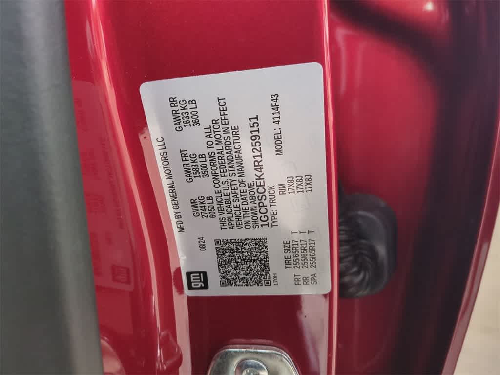 Thumbnail: 2024 Chevrolet Colorado - 37