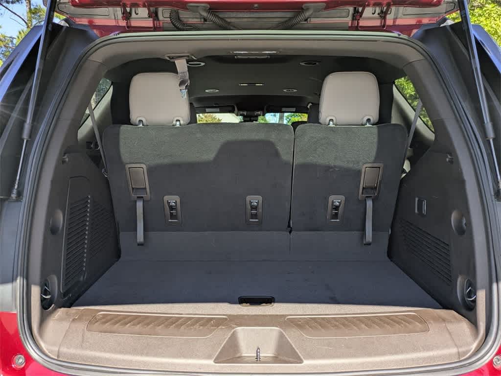 Thumbnail: 2023 Chevrolet Tahoe - 34