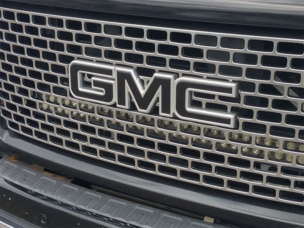 2016 GMC Sierra 2500 Denali 12