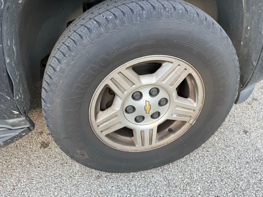 Thumbnail: 2008 Chevrolet Tahoe - 20
