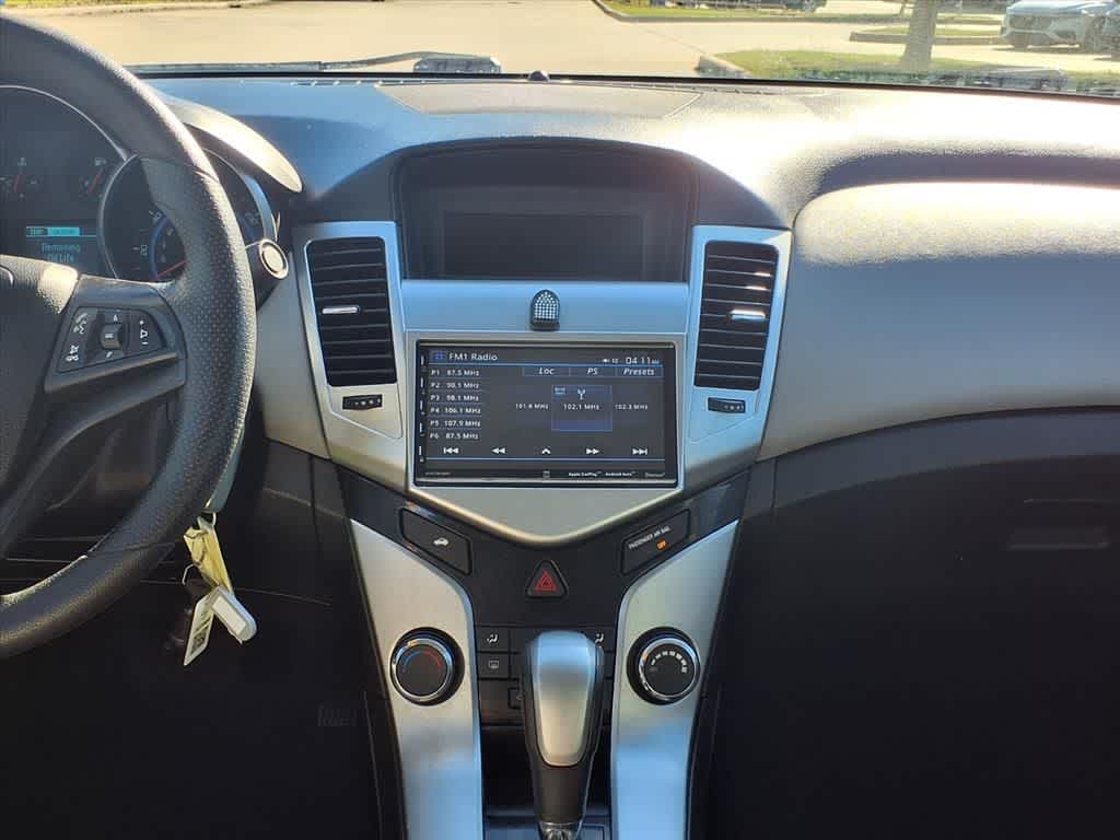 Thumbnail: 2015 Chevrolet Cruze - 13