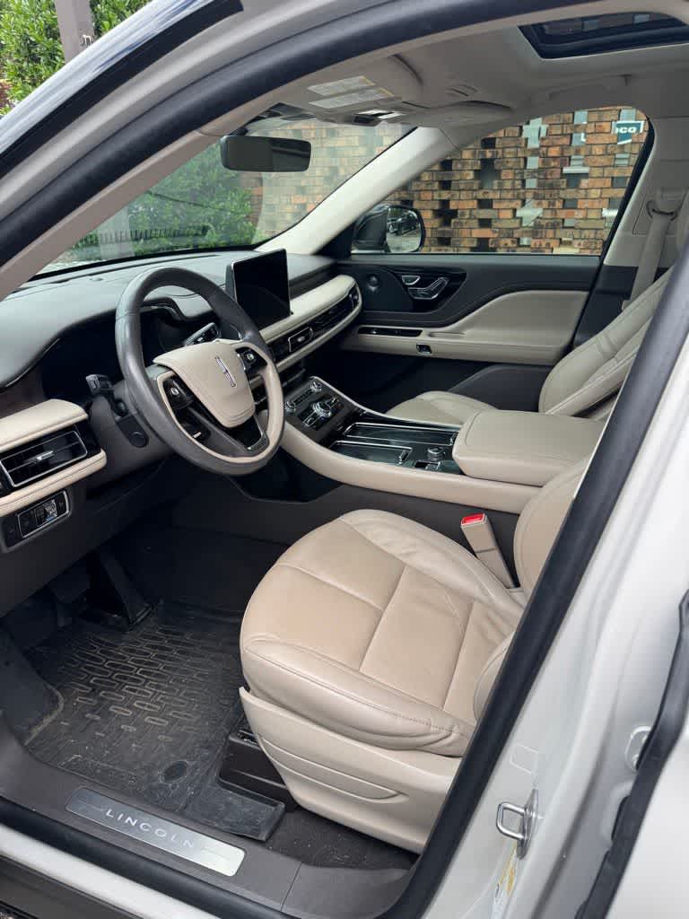 Thumbnail: 2023 Lincoln Aviator - 7