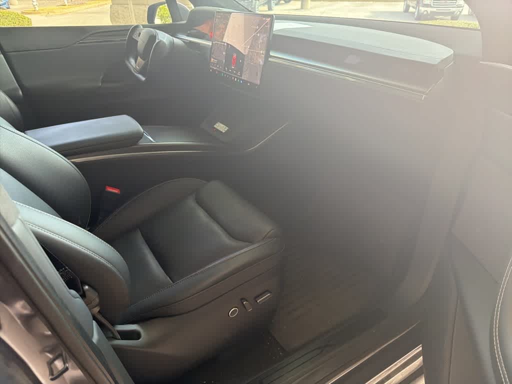 Thumbnail: 2022 Tesla Model X - 12