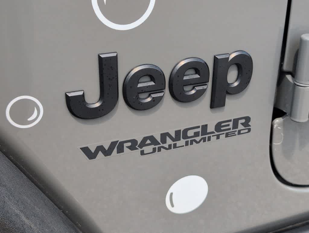 Thumbnail: 2022 Jeep Wrangler - 13