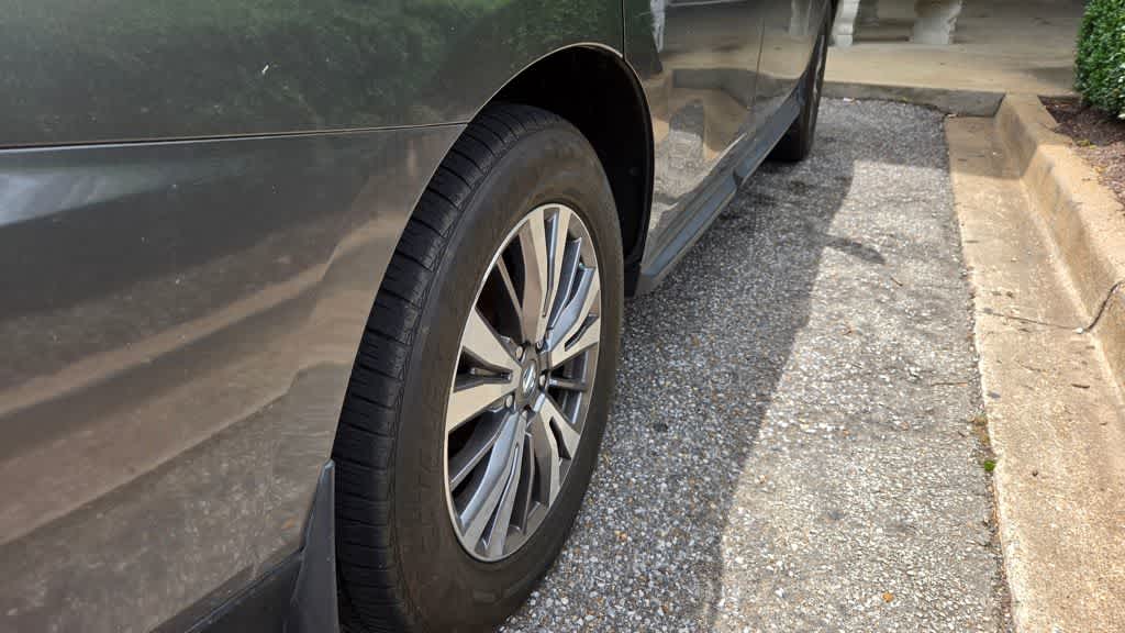 Thumbnail: 2018 Nissan Pathfinder - 9