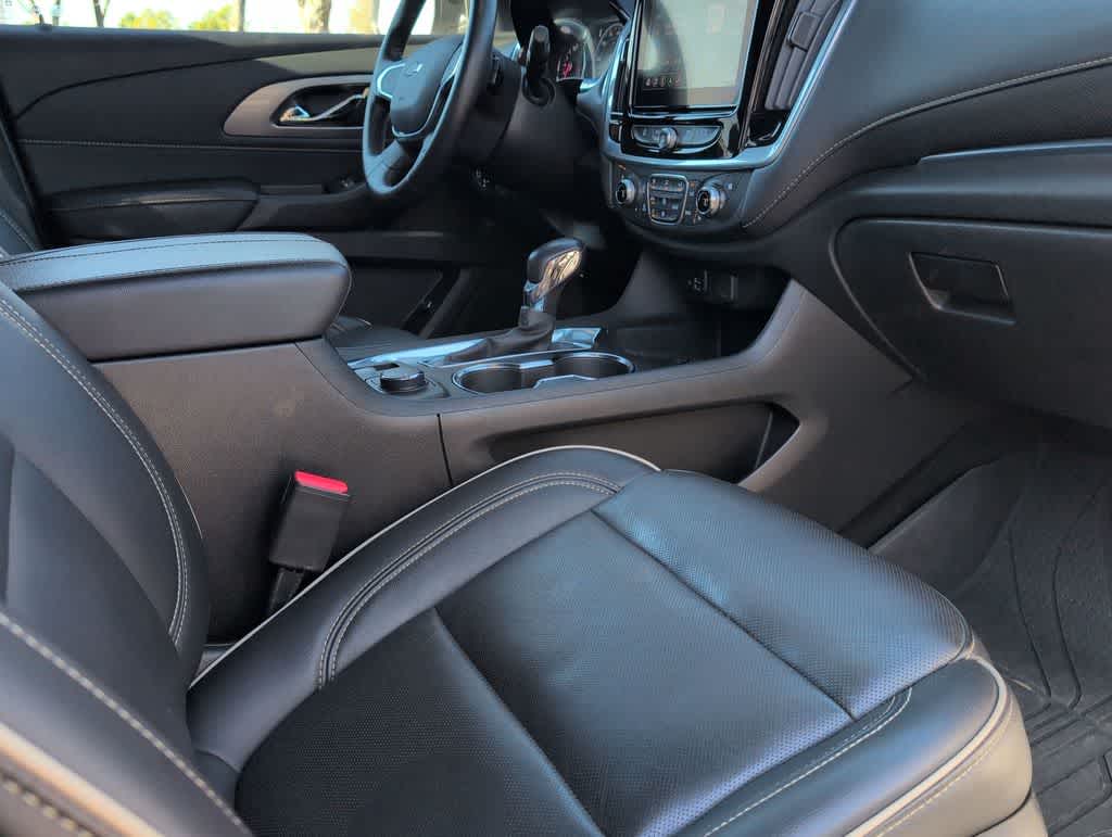 Thumbnail: 2022 Chevrolet Traverse - 23