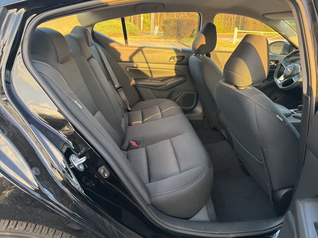 Thumbnail: 2025 Nissan Altima - 9