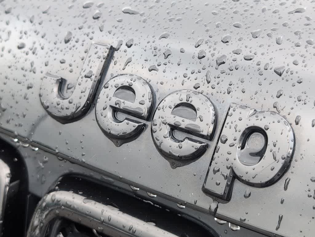 Thumbnail: 2020 Jeep Grand Cherokee - 12