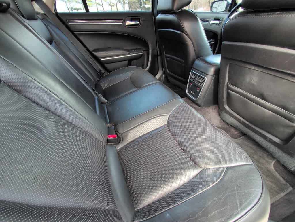 Thumbnail: 2019 Chrysler 300 - 21