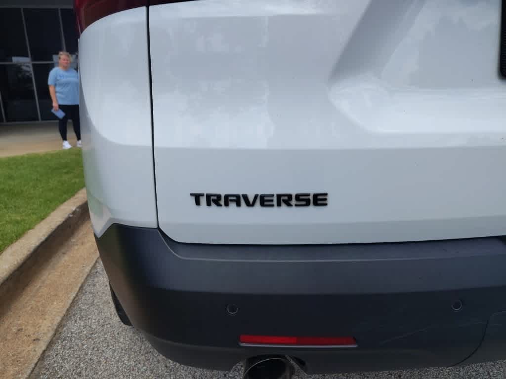 Thumbnail: 2021 Chevrolet Traverse - 7