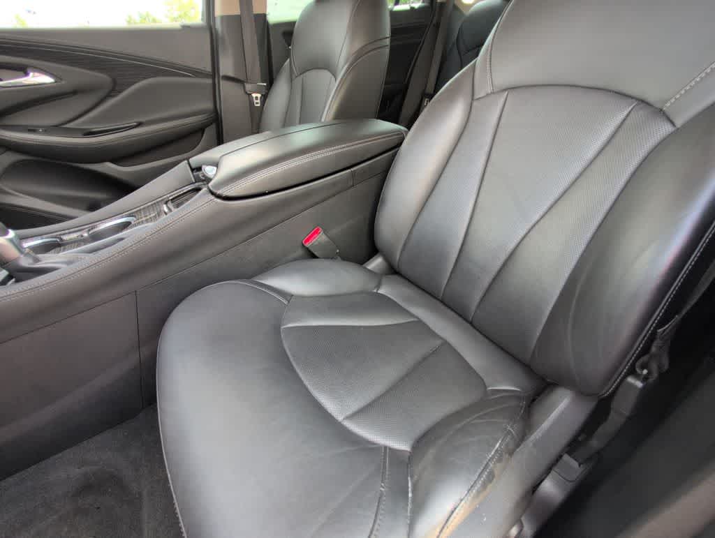 Thumbnail: 2017 Buick Envision - 17