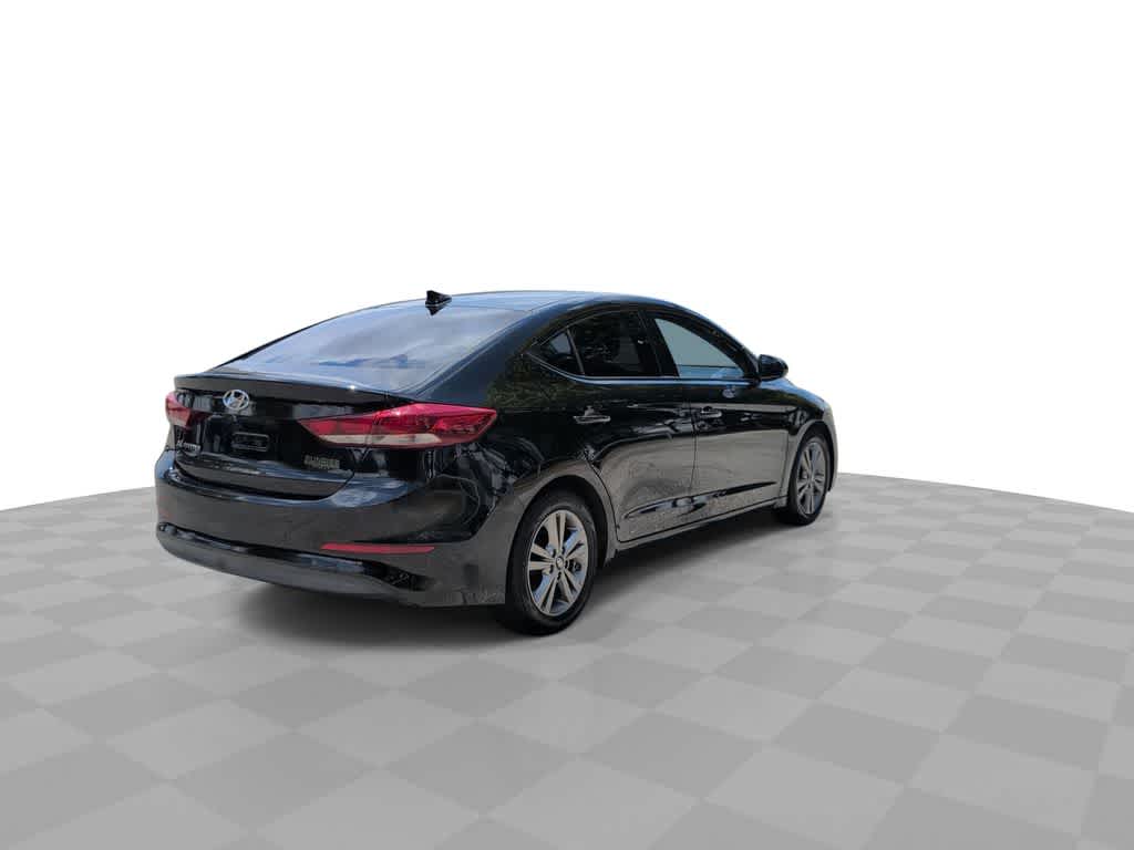 Thumbnail: 2017 Hyundai Elantra - 8