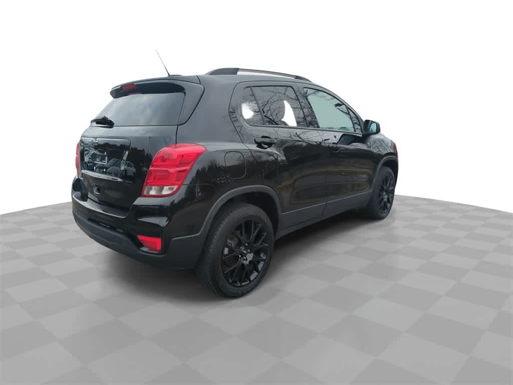 Thumbnail: 2022 Chevrolet Trax - 8