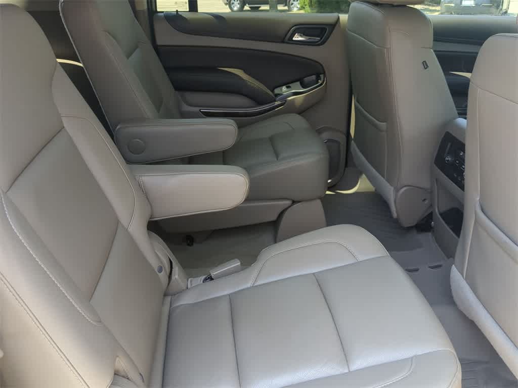 Thumbnail: 2017 Chevrolet Suburban - 20