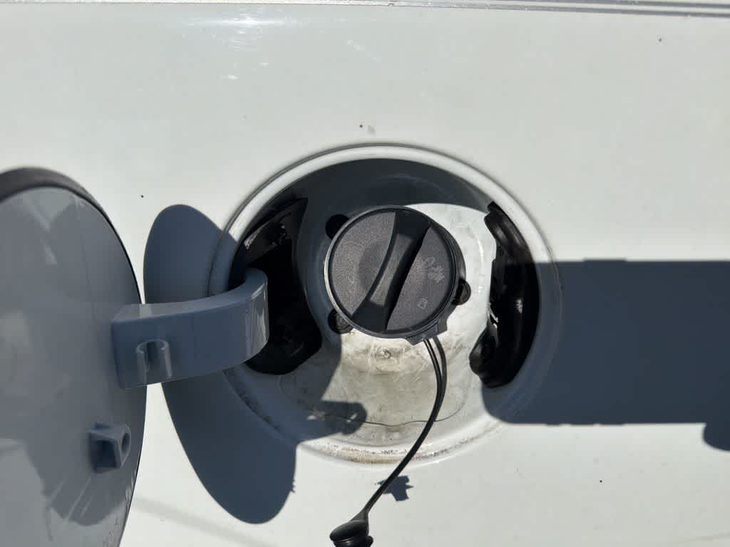 Thumbnail: 2008 Saturn VUE - 18