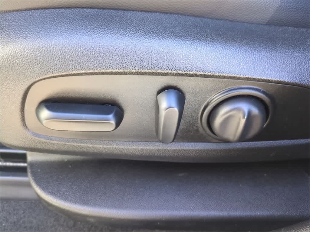 Thumbnail: 2019 GMC Acadia - 18