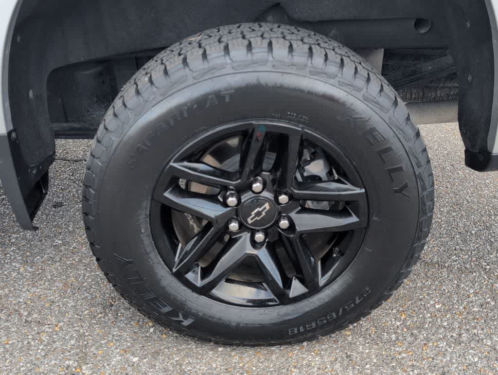 Thumbnail: 2021 Chevrolet Silverado 1500 - 13