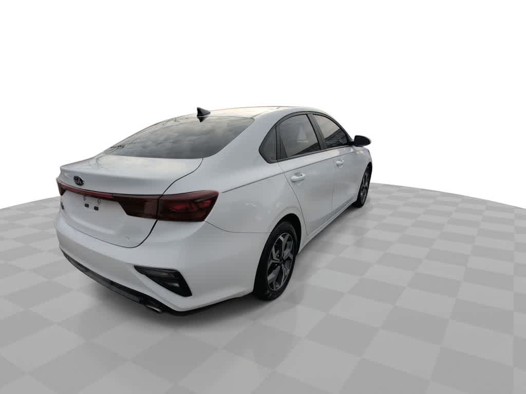 Thumbnail: 2021 Kia Forte - 8