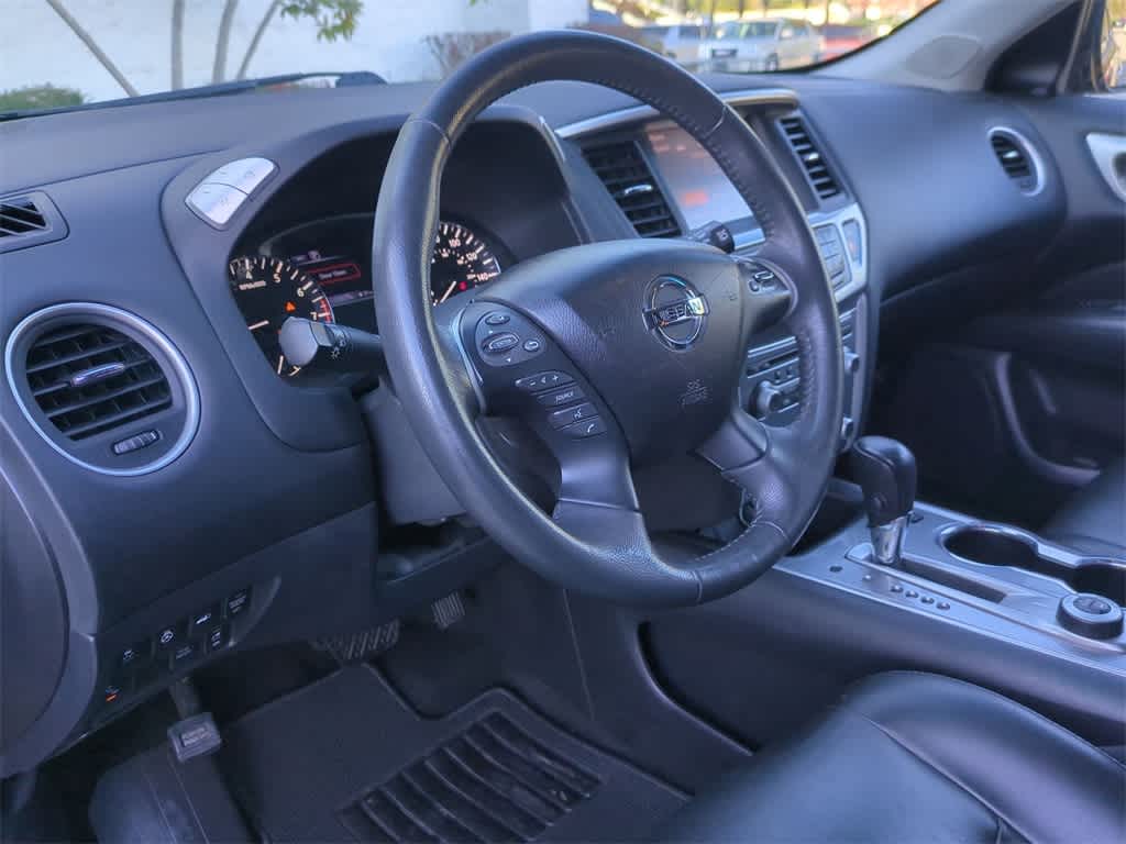 Thumbnail: 2017 Nissan Pathfinder - 10