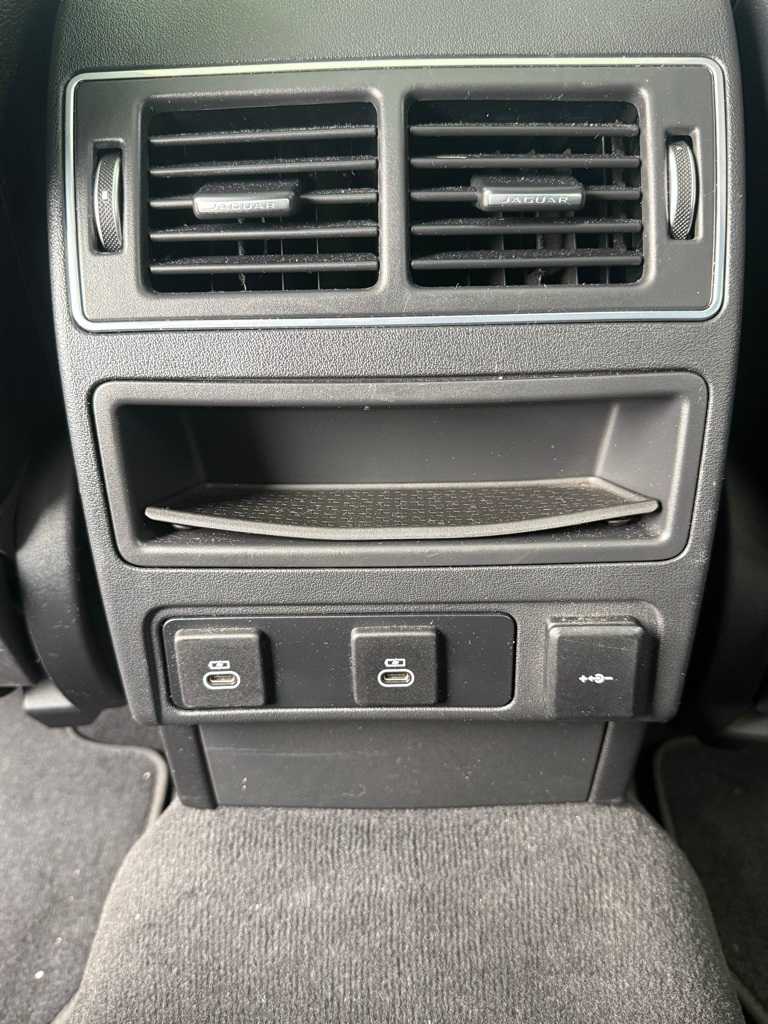 Thumbnail: 2021 Jaguar F-Pace - 8