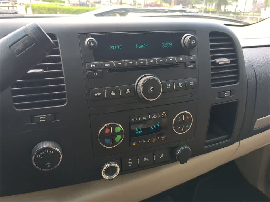 Thumbnail: 2011 GMC Sierra 1500 - 26