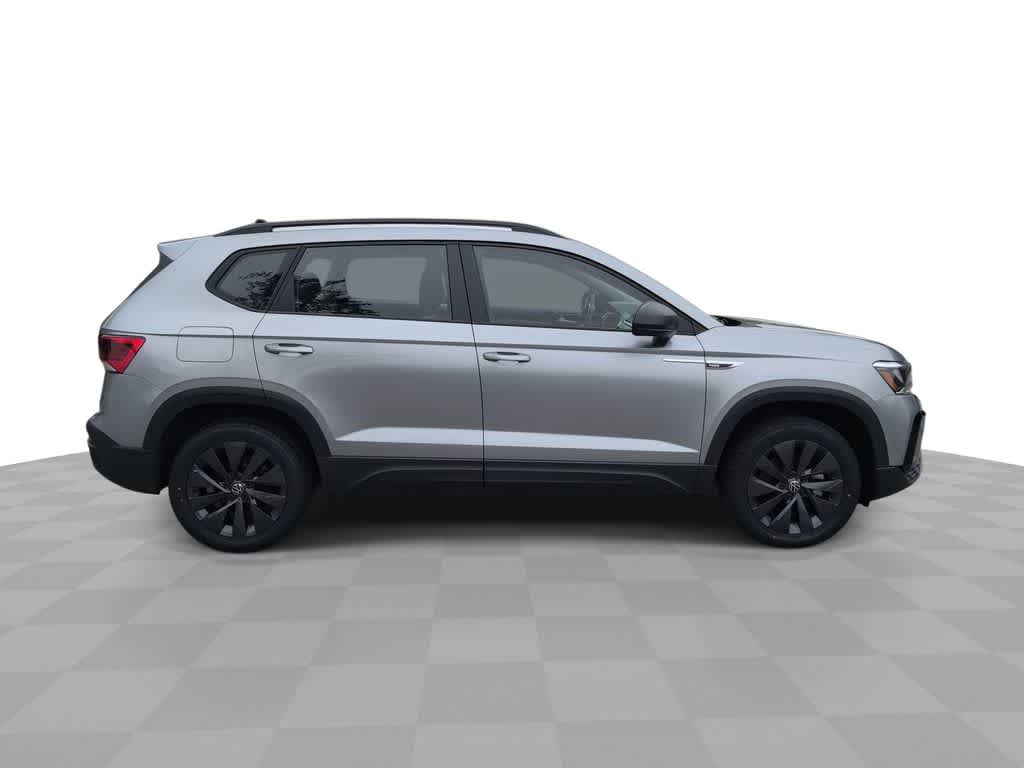 Thumbnail: 2024 Volkswagen Taos - 9
