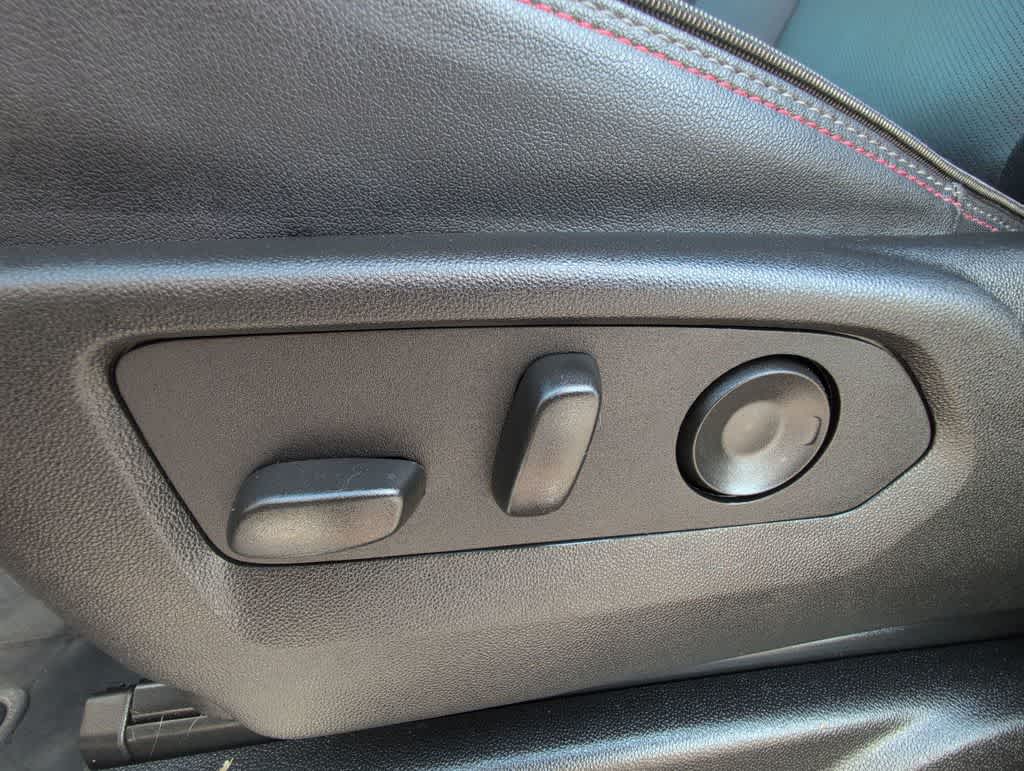 Thumbnail: 2025 Chevrolet Tahoe - 18