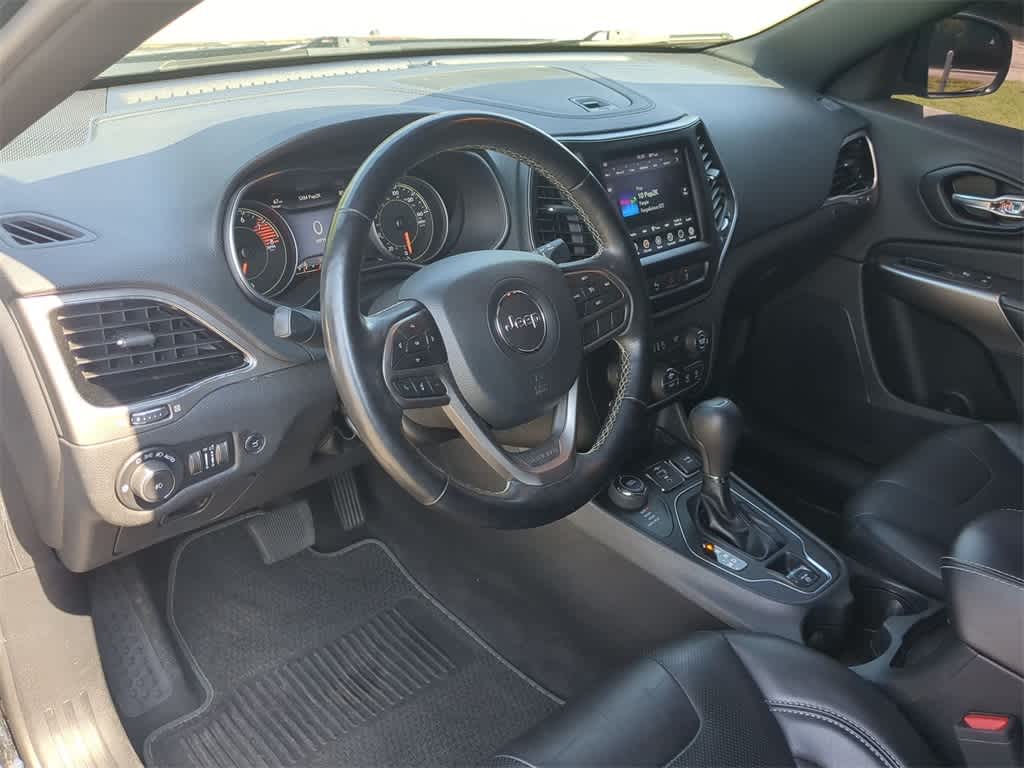 Thumbnail: 2021 Jeep Cherokee - 10