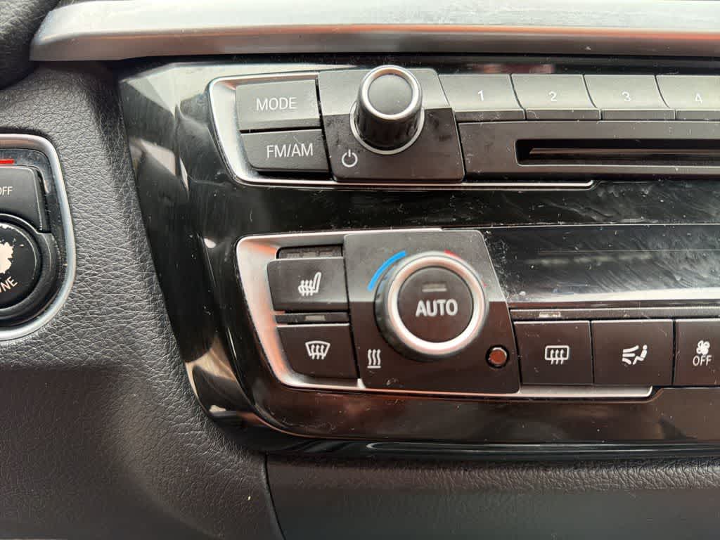 Thumbnail: 2017 BMW 3 Series - 14