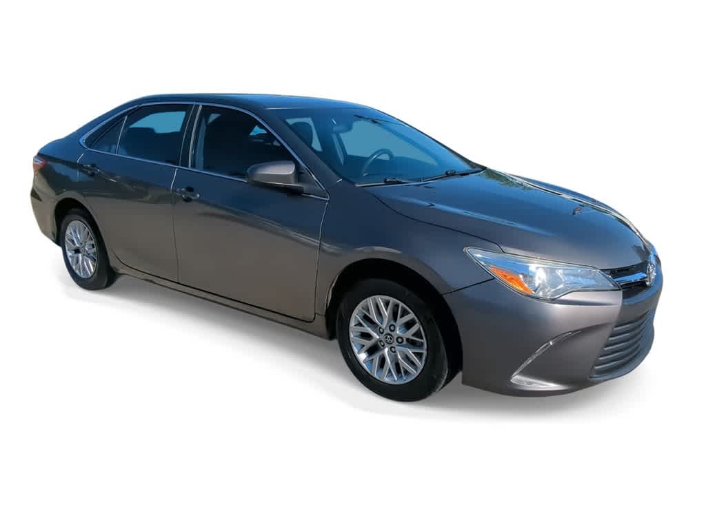 2017 Toyota Camry LE 2