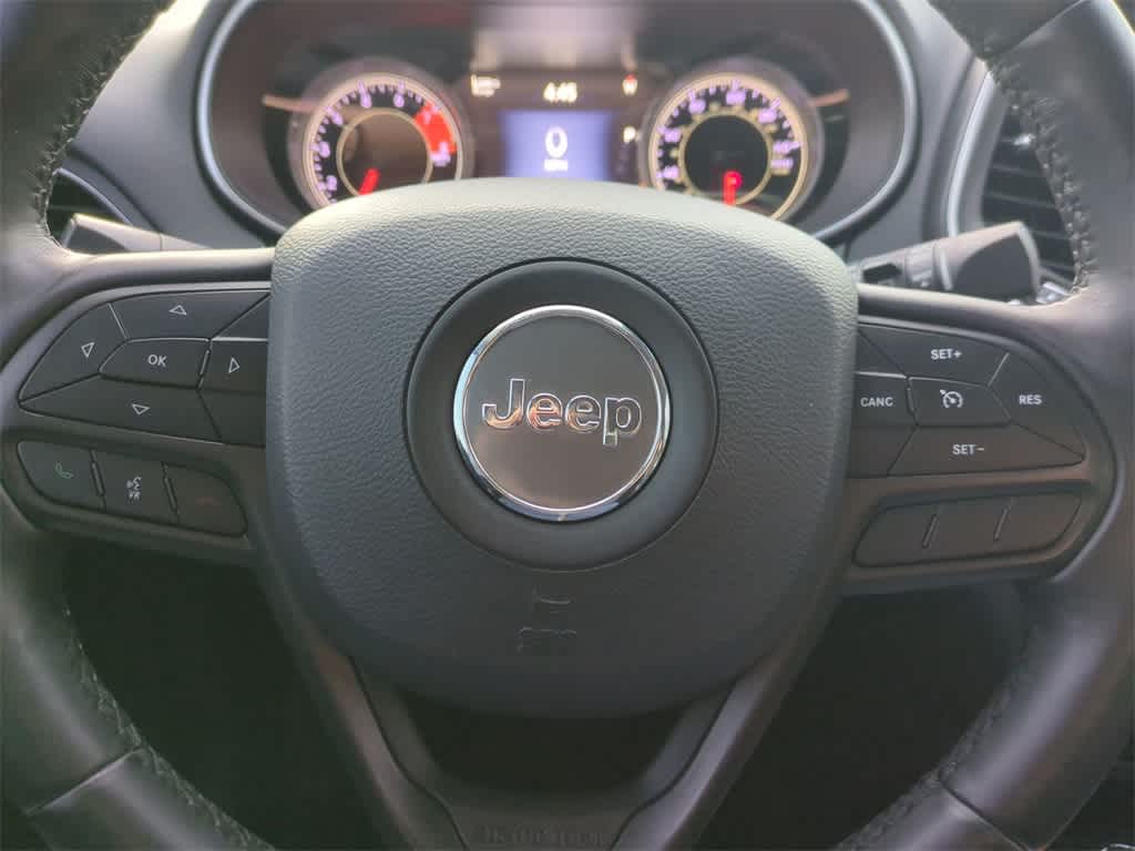 Thumbnail: 2019 Jeep Cherokee - 23