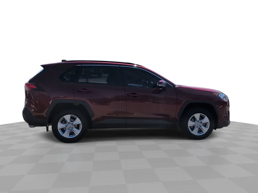 Thumbnail: 2021 Toyota RAV4 - 9