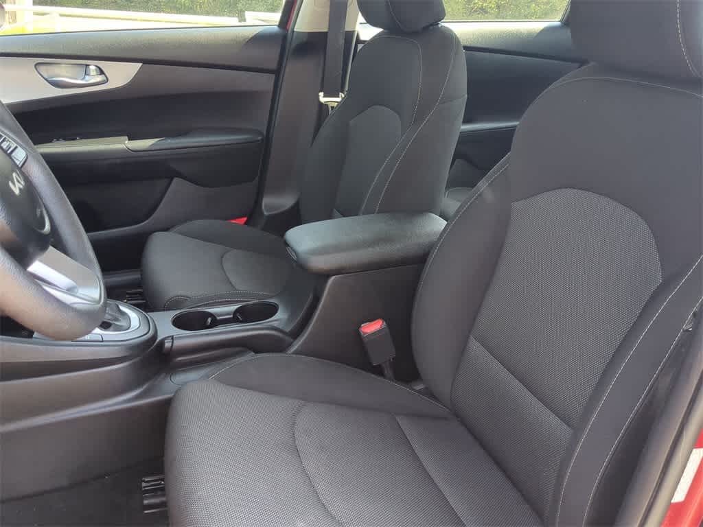 Thumbnail: 2023 Kia Forte - 15