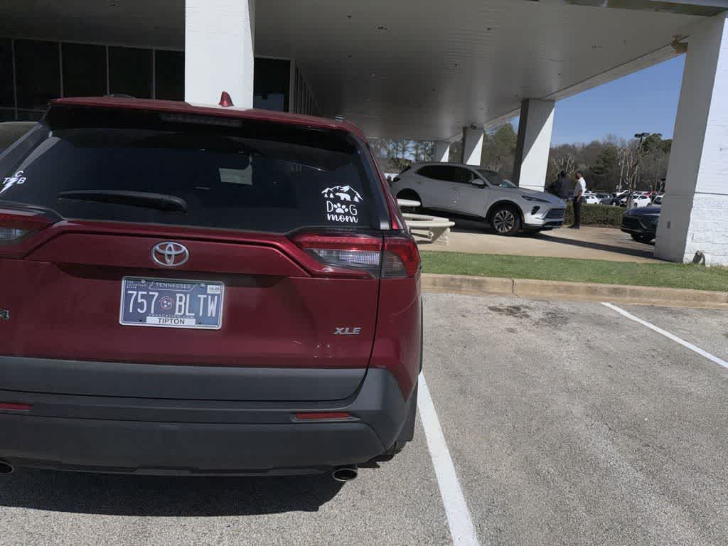 Thumbnail: 2021 Toyota RAV4 - 12