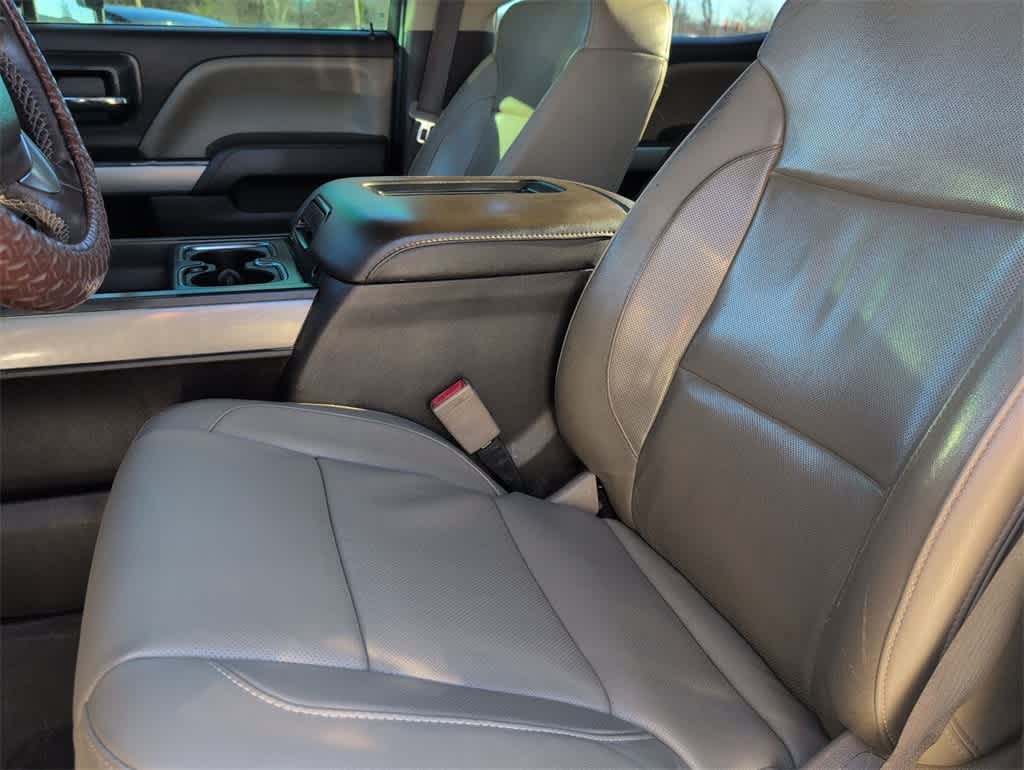 Thumbnail: 2019 Chevrolet Silverado 2500 - 17