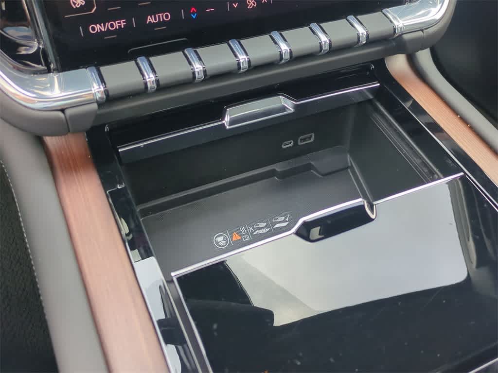 Thumbnail: 2025 GMC Yukon - 34