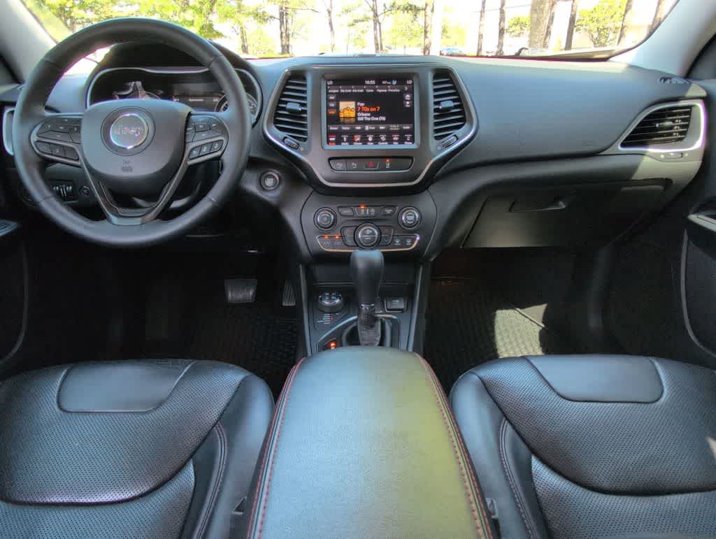 Thumbnail: 2019 Jeep Cherokee - 16