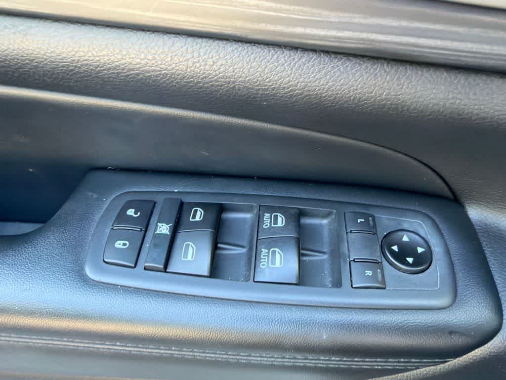 Thumbnail: 2020 Jeep Grand Cherokee - 6