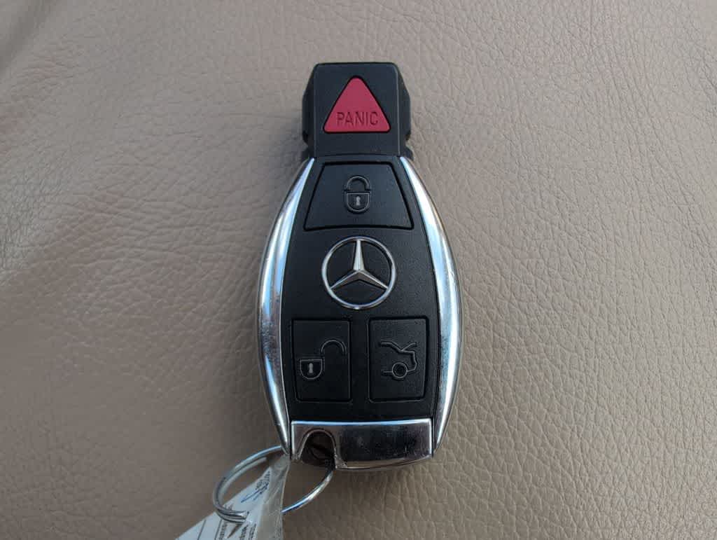 Thumbnail: 2012 Mercedes-Benz S-Class - 37