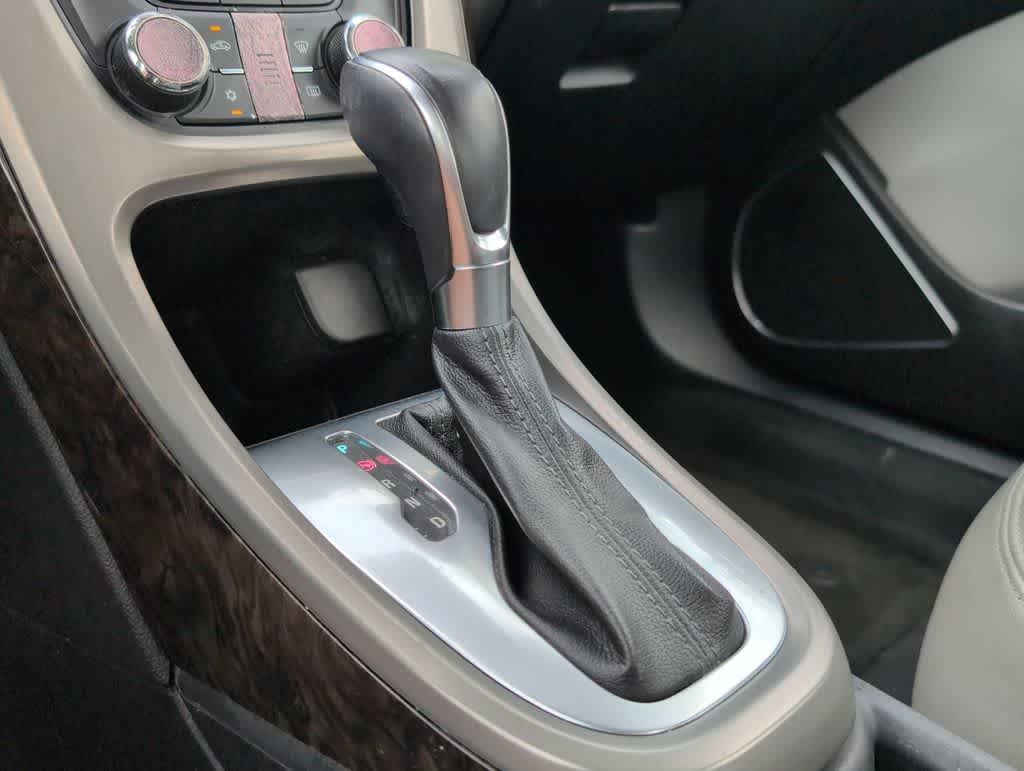 Thumbnail: 2013 Buick Verano - 32