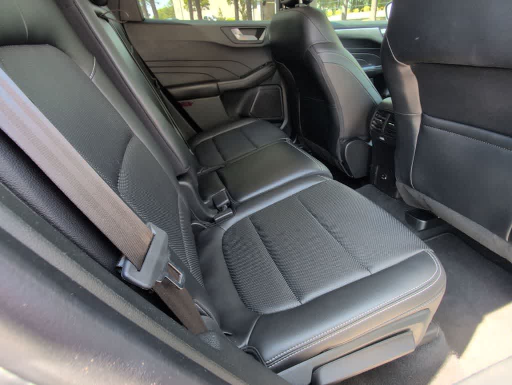 Thumbnail: 2021 Ford Escape - 21