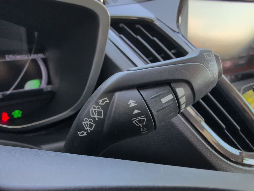 Thumbnail: 2013 Ford C-Max - 28