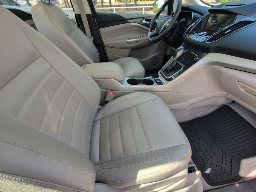Thumbnail: 2013 Ford C-Max - 24