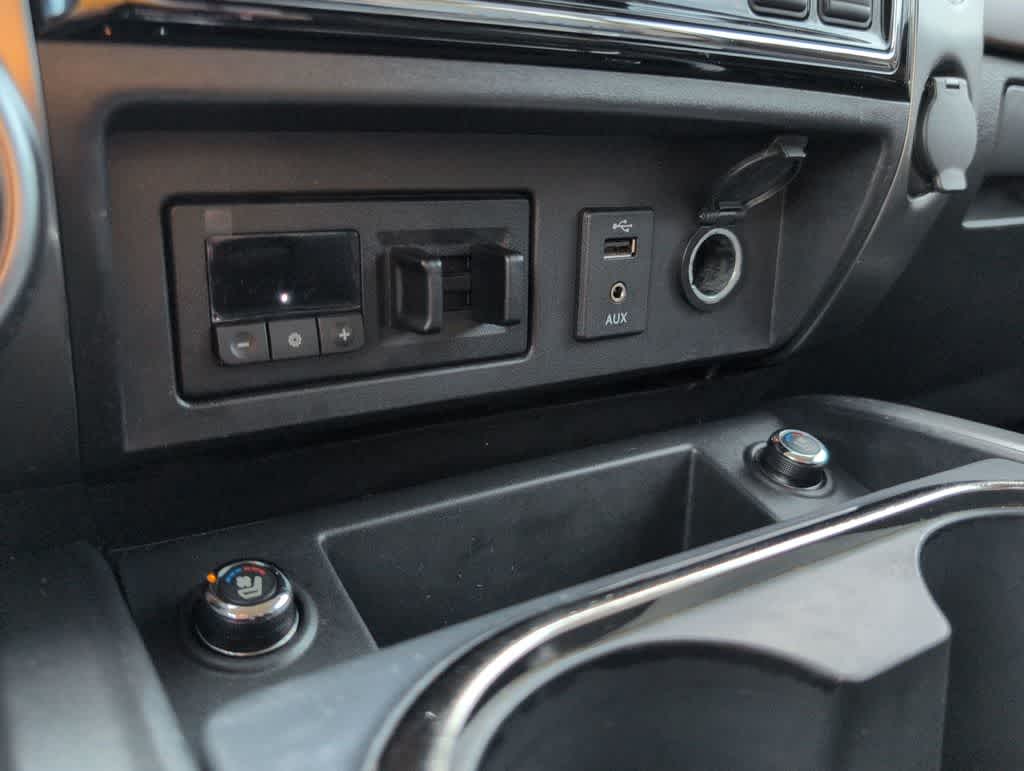 Thumbnail: 2017 Nissan Titan - 31