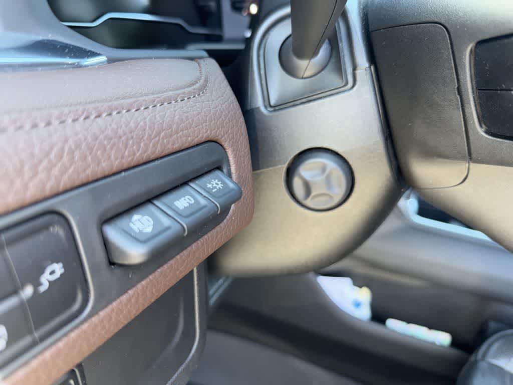 Thumbnail: 2022 GMC Yukon - 14