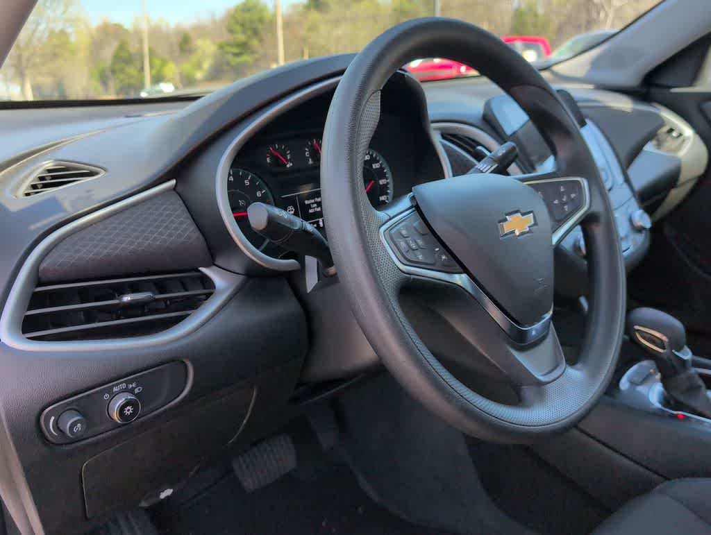 Thumbnail: 2024 Chevrolet Malibu - 10