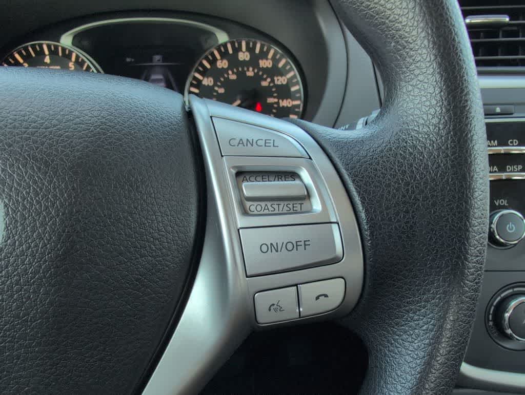 Thumbnail: 2017 Nissan Altima - 24