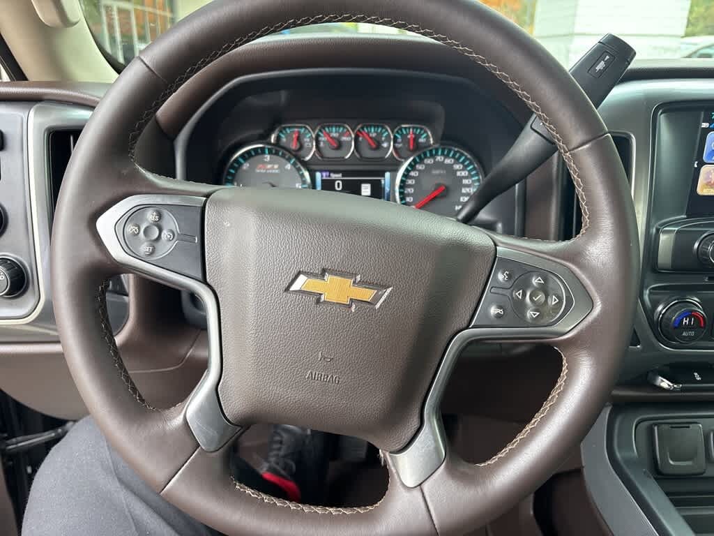 Used 2017 Chevrolet Silverado 1500 LT w/1LT Truck Crew Cab