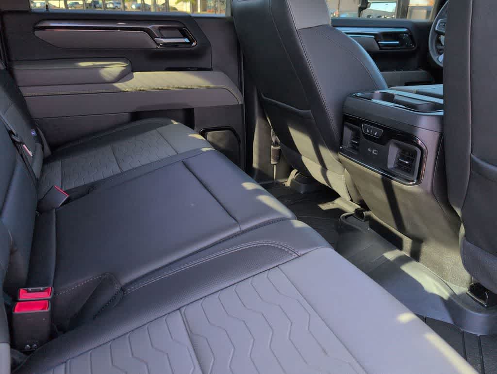 Thumbnail: 2025 Chevrolet Silverado 2500 - 21