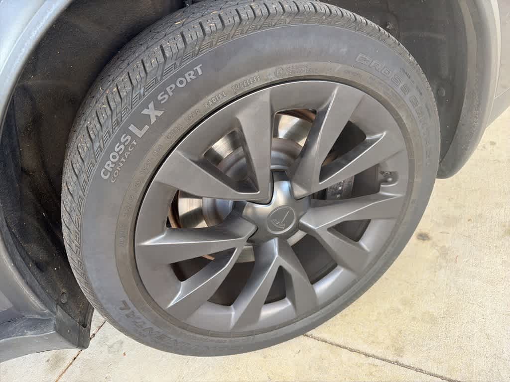 Thumbnail: 2022 Tesla Model X - 6